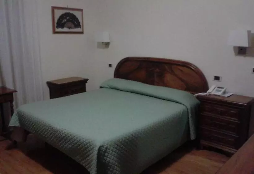 اتاق استاندارد, Albergo La Pace