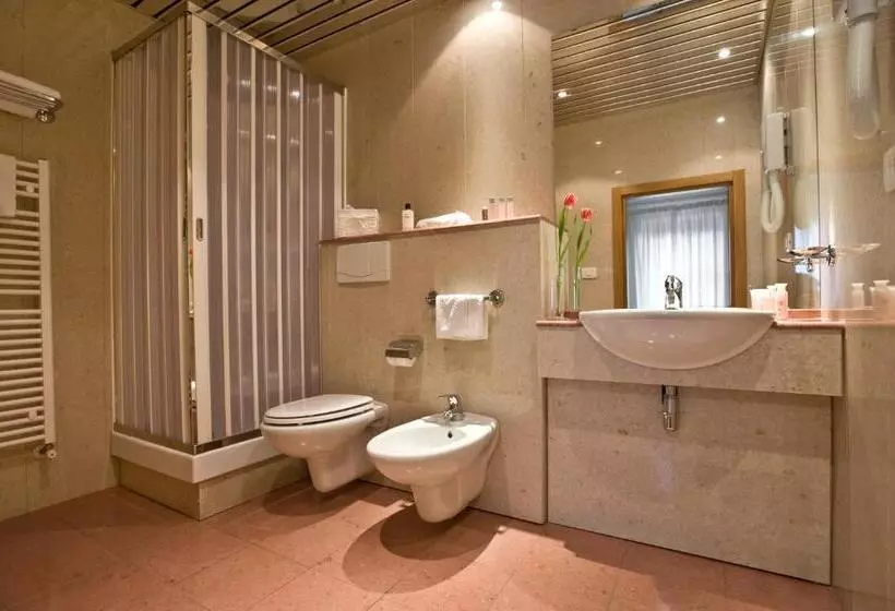 اتاق استاندارد یک نفره, Albergo La Pace