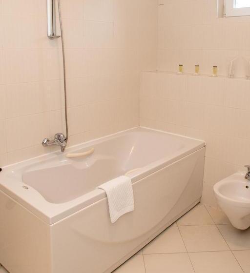Appartement 3 Chambres, Amfiteatar