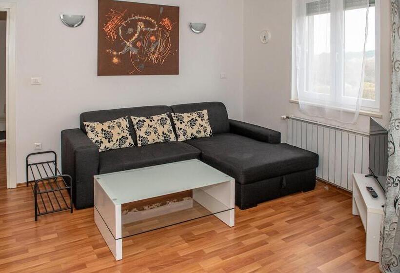 침실 1개 수피리어 아파트, Amfiteatar