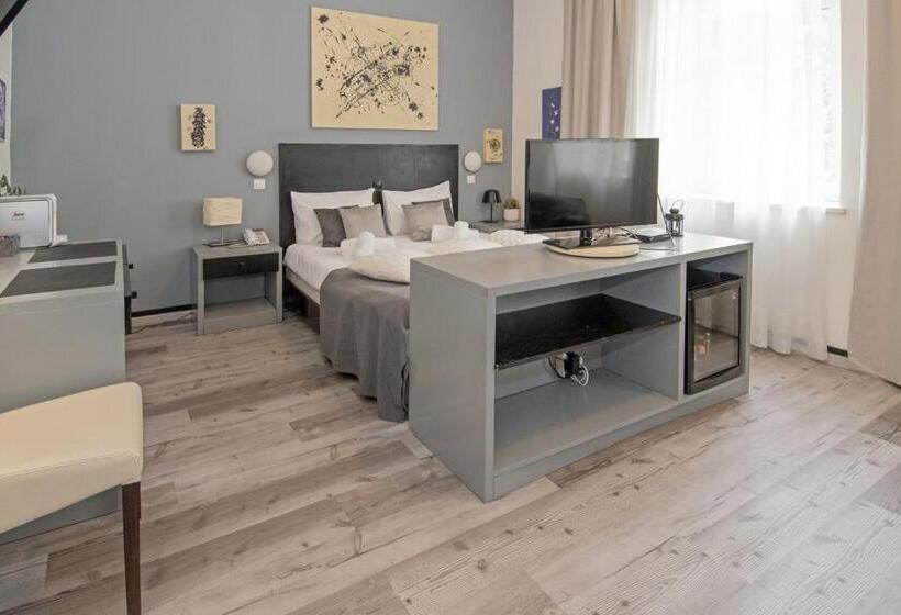 스탠다드 룸, Amfiteatar