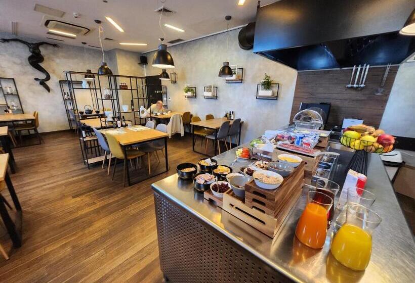 스탠다드 룸, Amfiteatar