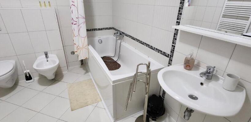 침실 1개 수피리어 아파트, Amfiteatar