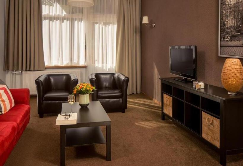 اتاق خانوادگی, Appartementen Valkenburg