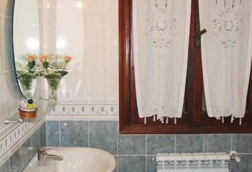اتاق استاندارد, Ca  Turelli