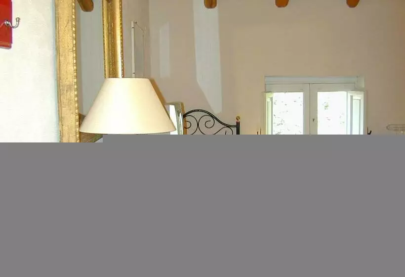 اتاق استاندارد, Case Zuccaro