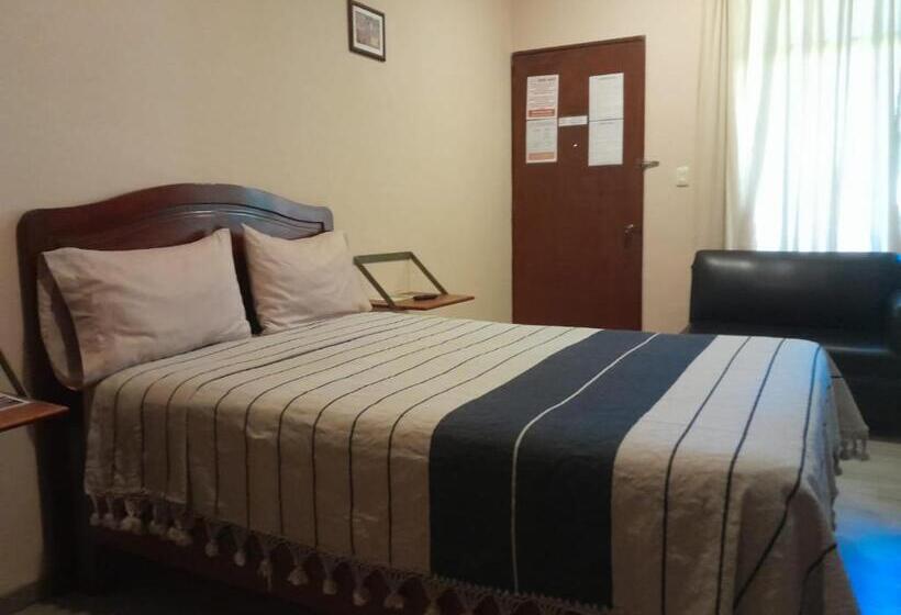 اتاق استاندارد, Don Nino