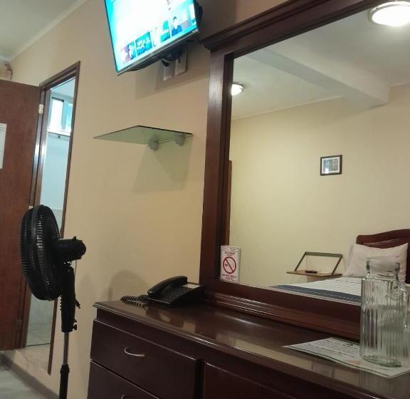 اتاق استاندارد, Don Nino