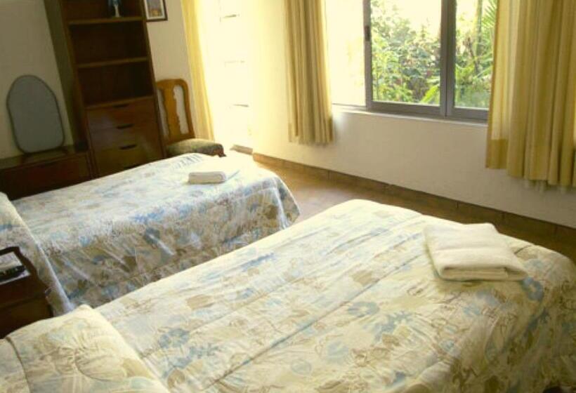 اتاق استاندارد, Don Nino