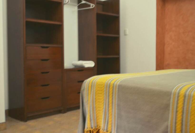 اتاق استاندارد, Don Nino