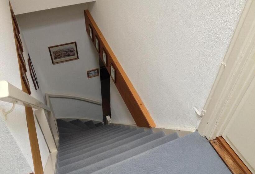 标准间, Hanzestadslogement De Leeuw, In Het Centrum, Met Een Binnenplaats, Kamers Met Badkamer En Toilet En