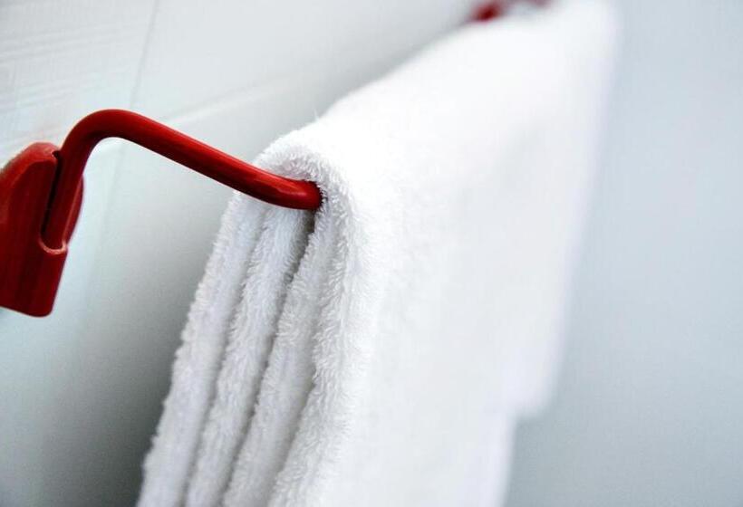 اتاق استاندارد چهارنفره با بالکن, Kinda