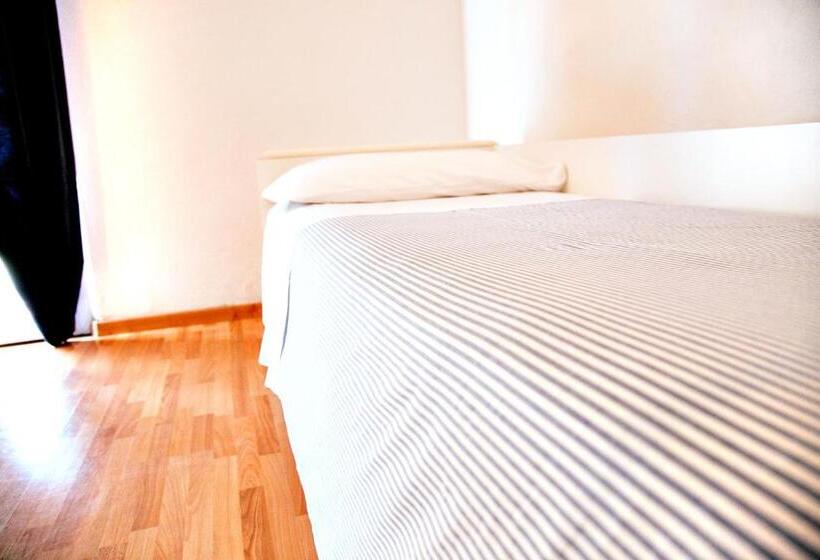 اتاق استاندارد چهارنفره با بالکن, Kinda