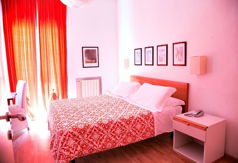 اتاق استاندارد با بالکن, Kinda