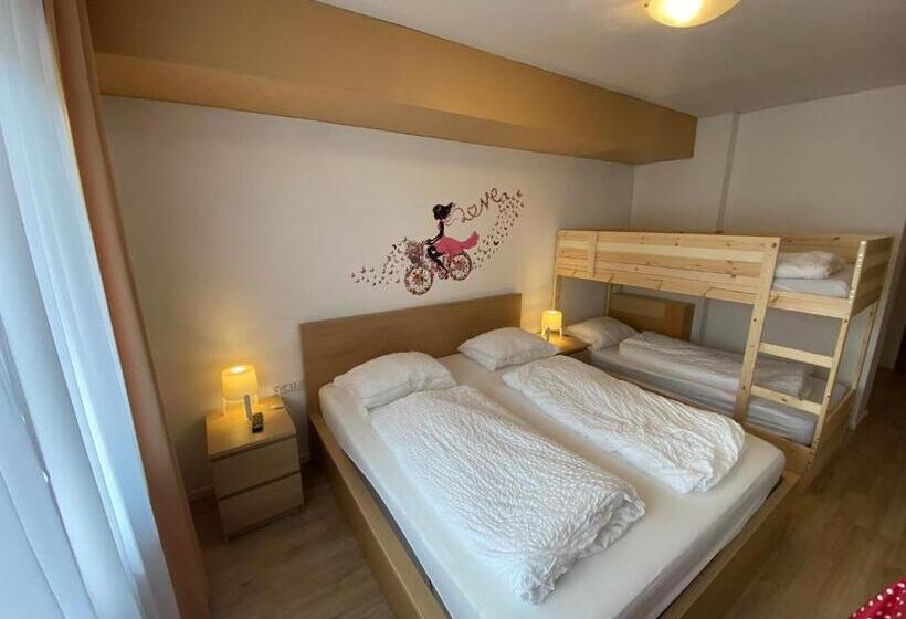 带阳台标准四人间, Laimerhof