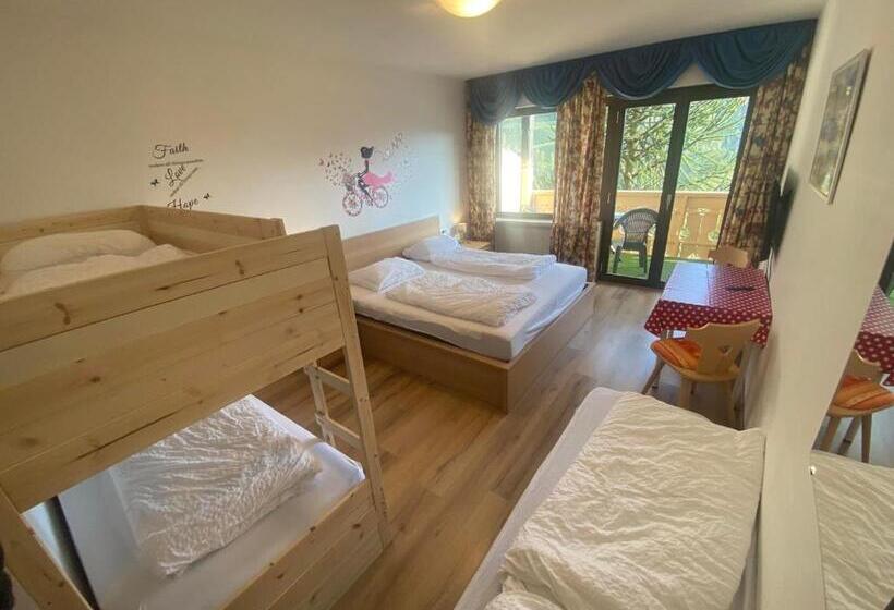 家庭间, Laimerhof