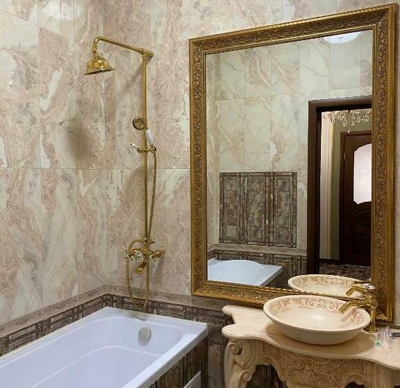 سوییت خانوادگی, Lion