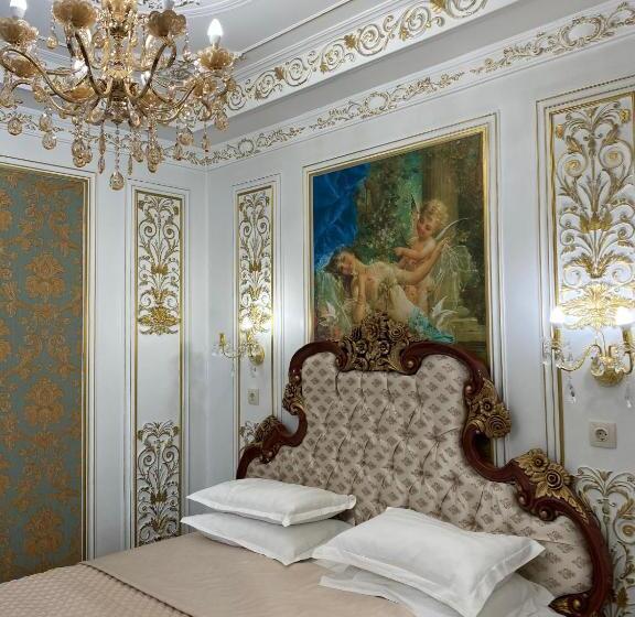 سوییت خانوادگی, Lion