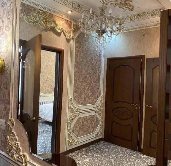 اتاق خانوادگی, Lion