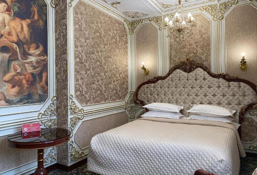 اتاق خانوادگی, Lion