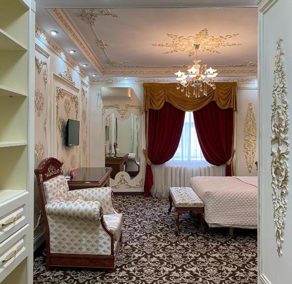 اتاق لوکس, Lion