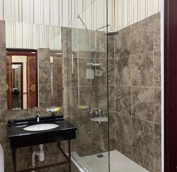 سوییت جونیور, Lion