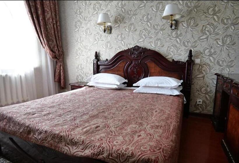 اتاق عادی, Lion