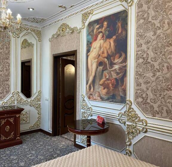 اتاق خانوادگی, Lion