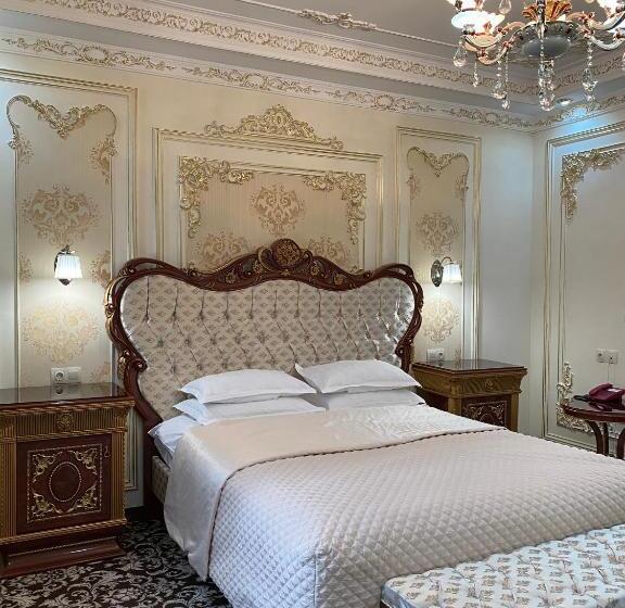 اتاق لوکس, Lion