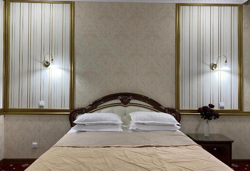 سوییت جونیور, Lion