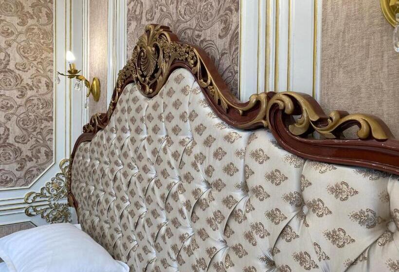 اتاق خانوادگی, Lion