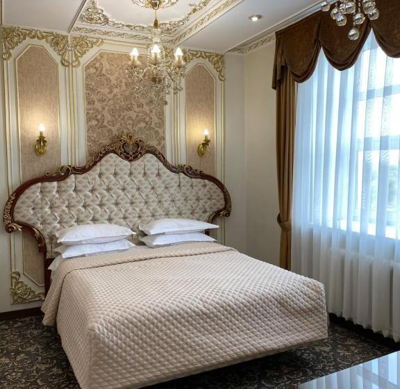 اتاق خانوادگی, Lion