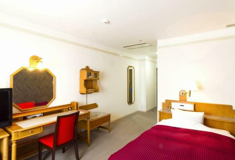 اتاق استاندارد یک نفره, Merieges