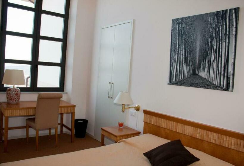 آپارتمان 1 خوابه با چشمانداز دریا, Miramare Apartments&suites