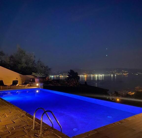 استودیوی استاندارد با چشم‌انداز دریا, Miramare Apartments&suites