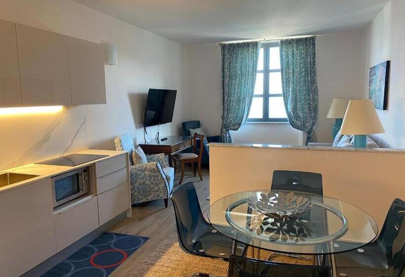 آپارتمان 1 خوابه با چشم‌انداز دریا, Miramare Apartments&suites