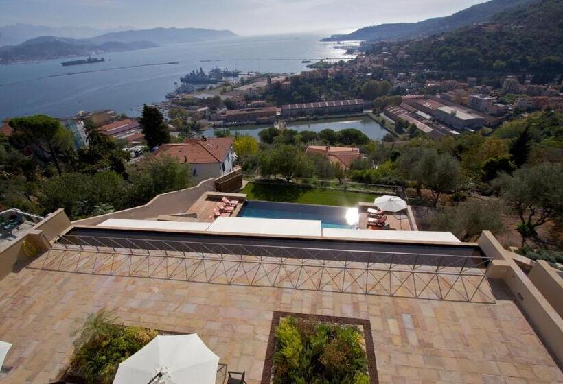 آپارتمان 1 خوابه با چشمانداز دریا, Miramare Apartments&suites