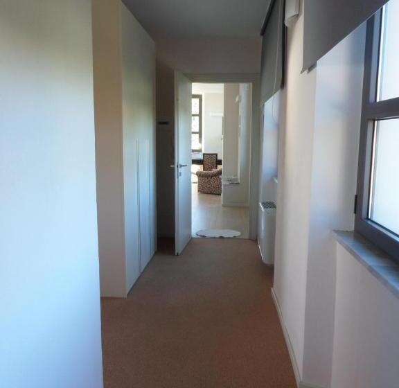 آپارتمان 1 خوابه با چشمانداز دریا, Miramare Apartments&suites