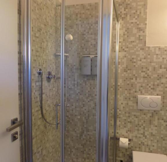 آپارتمان 1 خوابه با چشمانداز دریا, Miramare Apartments&suites