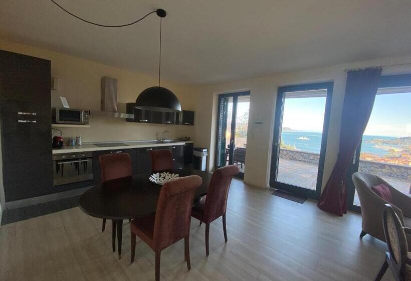 سوییت با چشمانداز دریا, Miramare Apartments&suites