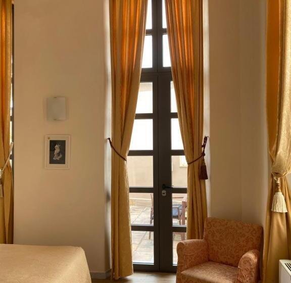 آپارتمان 1 خوابه همکف, Miramare Apartments&suites