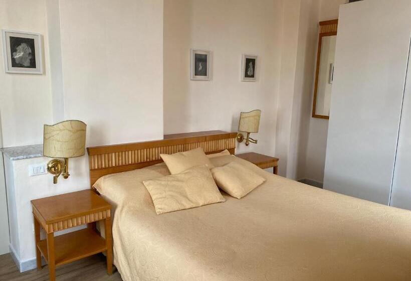 آپارتمان 1 خوابه همکف, Miramare Apartments&suites