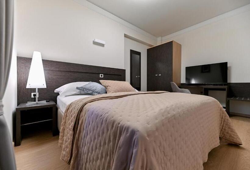 标准间, Villa Hresc M