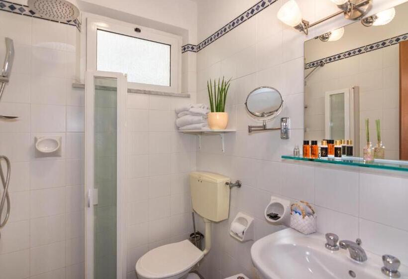 Quarto Economy, Tahiti