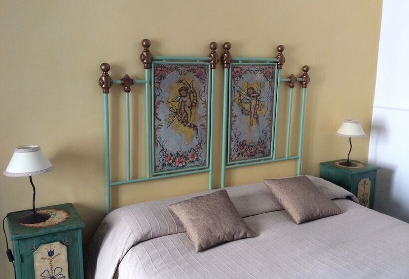 ガーデンビュースタンダードルーム, Villa Floresta Taormina