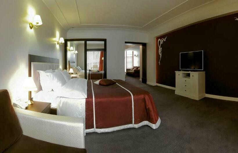 سوییت, Villa Rossa