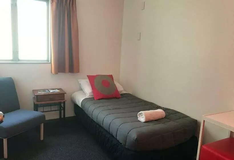 Standard Yhden Hengen Huone, Yha Nelson