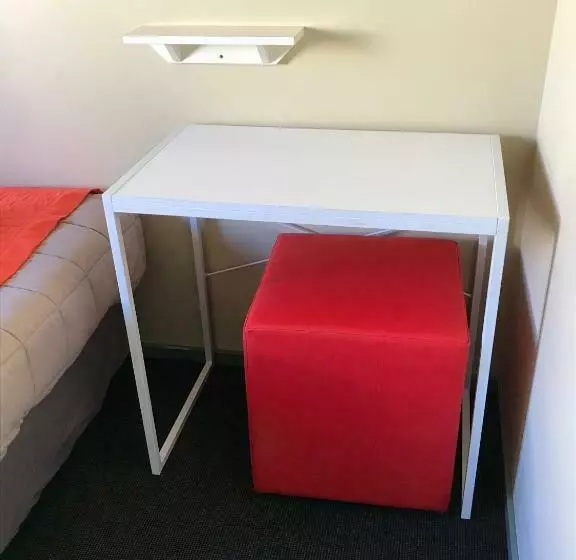 Standard Yhden Hengen Huone, Yha Nelson
