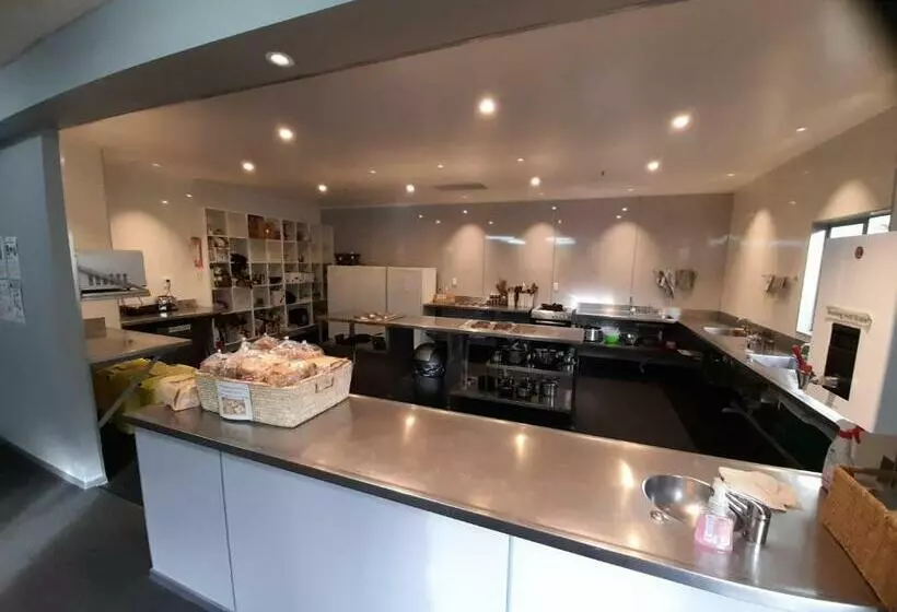Standard-huone, Yha Nelson