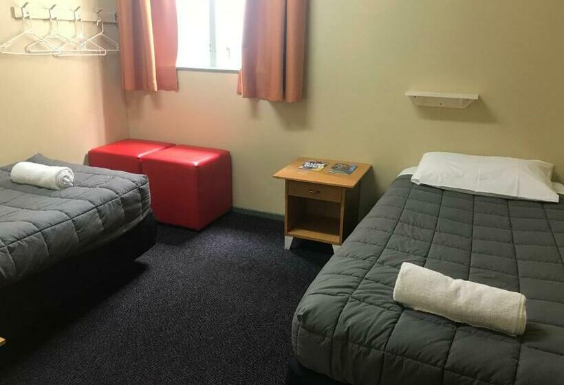 标准间, Yha Nelson